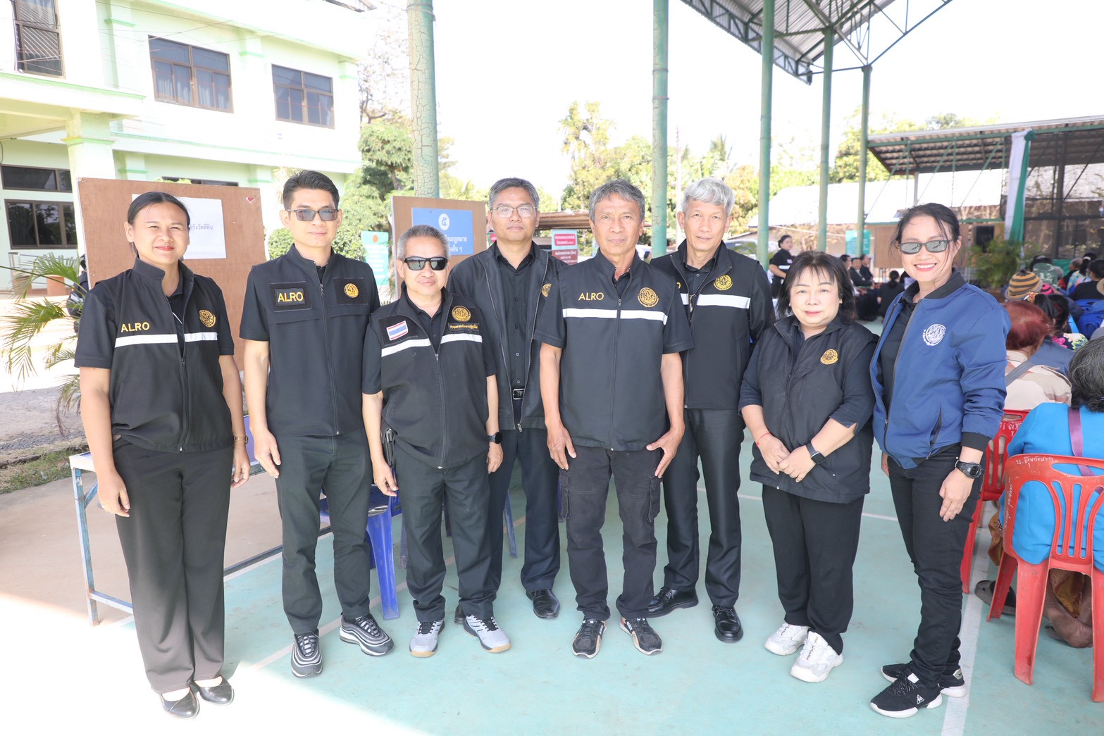 title - ชาวน้ำยืนเฮ ส.ป.ก. ขนทัพบริการถึงที่ ต.เก่าขาม ลดค่าใช้จ่าย ยื่นขอออกโฉนด - ปรึกษาปัญหากฎหมาย ครบจบในที่เดียว